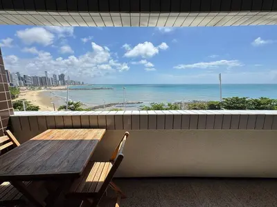 Uma vista do mar geral ou uma vista do mar a partir do hotel