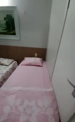 Uma cama ou camas num quarto em Crystal Park Flat