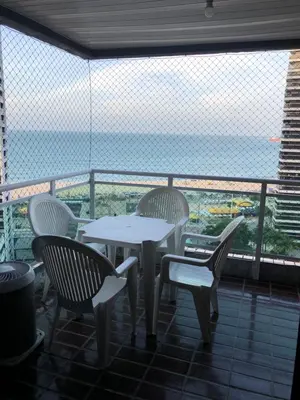 Uma vista do mar geral ou uma vista do mar a partir do apartamento