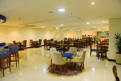 Um restaurante ou outro lugar para comer em Best Hotel Sobral