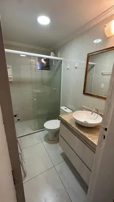 Uma casa de banho em Flat New Point