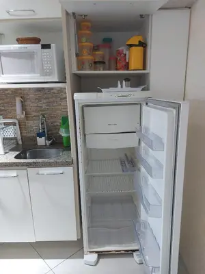 A cozinha ou kitchenette de apartamento landscape beira-mar 1904D
