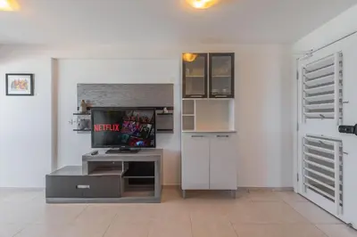 A cozinha ou kitchenette de Beach Village #1503 - Apê na Praia por Carpediem