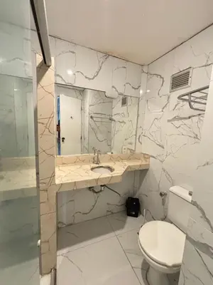 Uma casa de banho em 958 Golden Flat Fortaleza