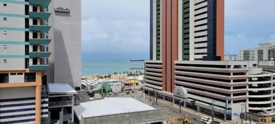 Uma vista do mar geral ou uma vista do mar a partir do apartamento