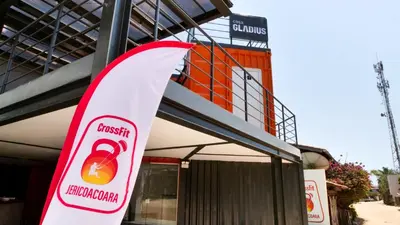 Um certificado, prémio, placa ou documento mostrado em Casa Gladius