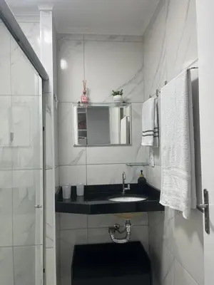 Uma casa de banho em Newlife Residence