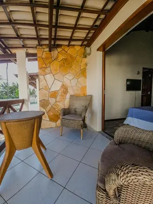 Uma área de estar em Sunset Beach Villas