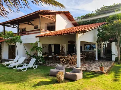 Um jardim no exterior de ITACUPA - Pousada & Foil Center