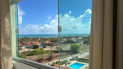 Uma vista do mar geral ou uma vista do mar a partir do apartamento
