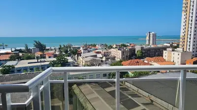 Uma vista do mar geral ou uma vista do mar a partir do apartamento