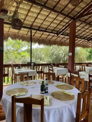 Um restaurante ou outro lugar para comer em Casa B&B