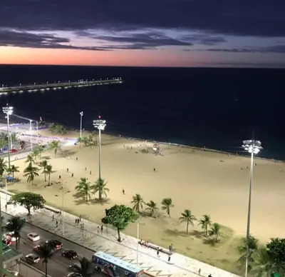 Uma vista do mar geral ou uma vista do mar a partir do apartamento