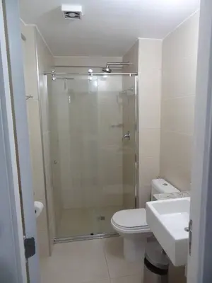Uma casa de banho em Flat Mar Vip