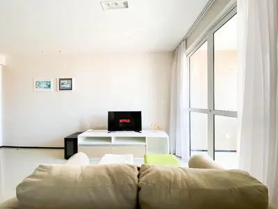 Uma televisão e/ou sistema de entretenimento em Condomínio Zaragoza no Parque Del Sol