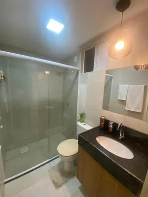 Uma casa de banho em Meireles Compact Apartamento 500m da praia