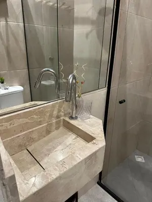 Uma casa de banho em Casa ANNA JERI