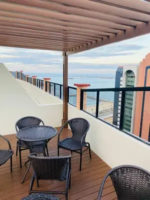 Uma varanda ou terraço em Vista Meireles by DS Imóveis