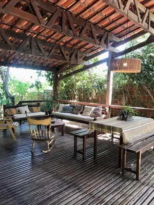 Um restaurante ou outro lugar para comer em Dellacasa