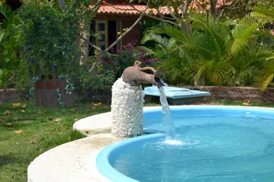 Um jardim no exterior de La Dolce Vita