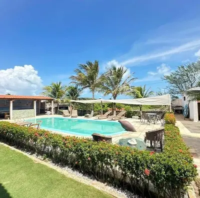 A piscina em ou perto de Pousada Sol Nascente