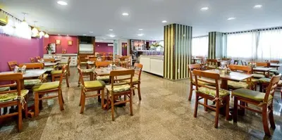 Um restaurante ou outro lugar para comer em Iracema Travel