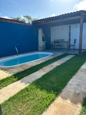 A piscina em ou perto de Tiny Lagoa
