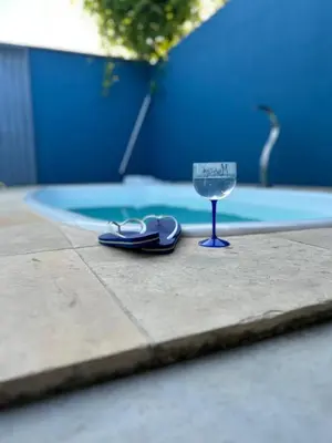 A piscina em ou perto de Tiny Lagoa
