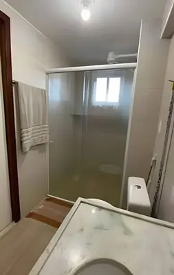 Uma casa de banho em BP03- Em Cumbuco Vento na Varanda Estilo Bali Lounge por Will