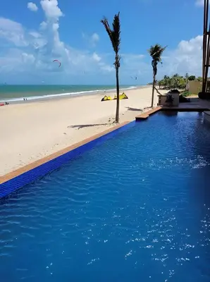 A piscina em ou perto de Varandas do Mar pé na areia