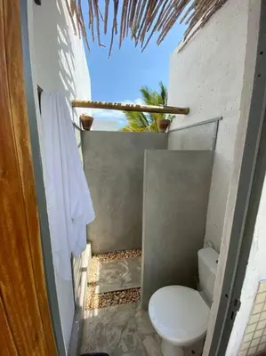 Uma casa de banho em CMB House