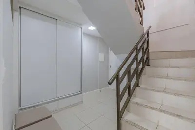 A planta de Beach Place 302 - Apê com varanda by Carpediem