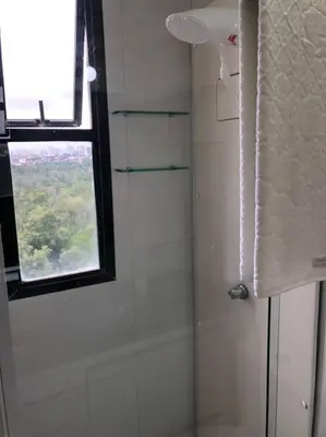 Uma casa de banho em Aconchegante-novo, moderno-familiar, fácil acesso