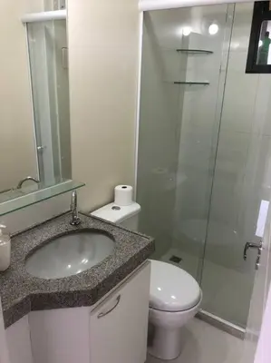 Uma casa de banho em Aconchegante-novo, moderno-familiar, fácil acesso