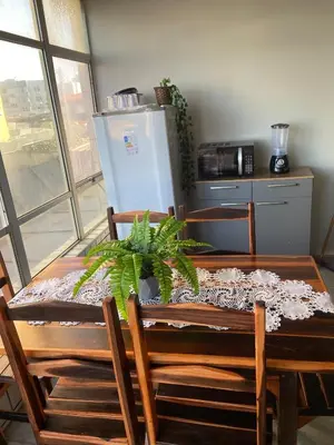 A cozinha ou kitchenette de apartamento completo praia do futuro fortaleza
