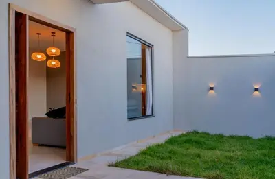 Um jardim no exterior de Casa Lorenzo Preá Beach