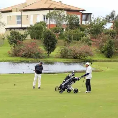 As comodidades de golfe no apartamento ou nas proximidades