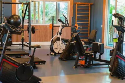 O centro de fitness e/ou as comodidades de fitness de Golf Ville Residence Resort, apartamento 3 suítes, 110m2, Porto das Dunas próx ao Beach Park
