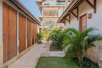 Um jardim no exterior de Kite Star - Quádruplo com varanda por Carpediem