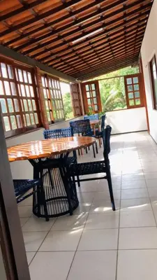 Um restaurante ou outro lugar para comer em Encantu`s da Serra