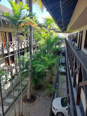 Um jardim no exterior de Eco Paradise 213