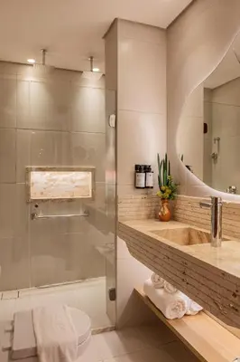 Uma casa de banho em Saluz Boutique Hotel