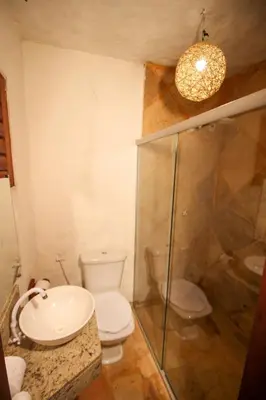 Uma casa de banho em Palm Beach Pousada - Praia de Caetanos Quarto Casal ou Triplo