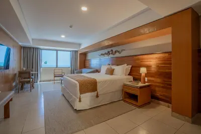 Uma televisão e/ou sistema de entretenimento em Afago Mareiro Hotel