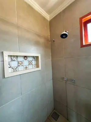 Uma casa de banho em Casa de Sabá