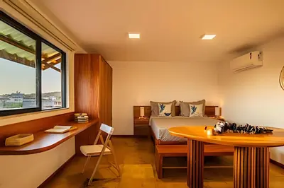 Uma área de estar em Arara house 4