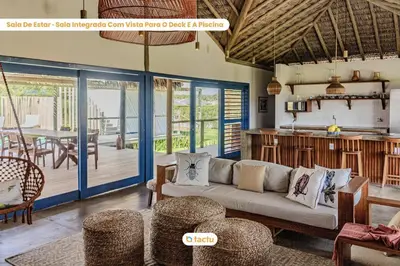 Uma área de estar em Casa Pipa com piscina no Jaguaribe Villas