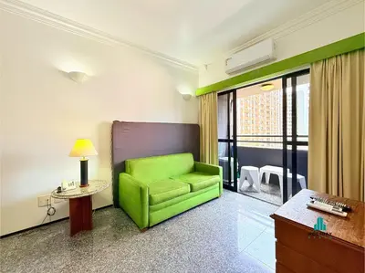 Uma área de estar em Saint Martin by Holiday Stays