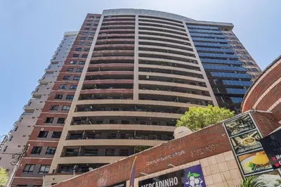 O edifício onde o apartamento está situado
