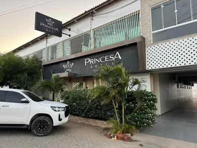 O edifício onde o hotel está situado